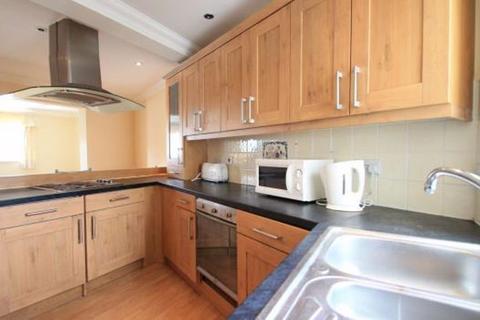 4 bedroom apartment to rent, Moira Place, Cardiff CF24