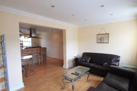 4 bedroom apartment to rent, Moira Place, Cardiff CF24
