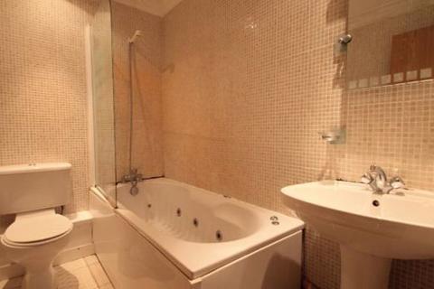 4 bedroom apartment to rent, Moira Place, Cardiff CF24