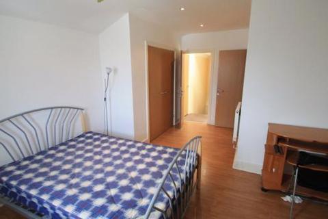 4 bedroom apartment to rent, Moira Place, Cardiff CF24