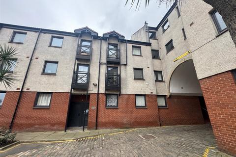 2 bedroom flat to rent, New Bells Court, Edinburgh EH6