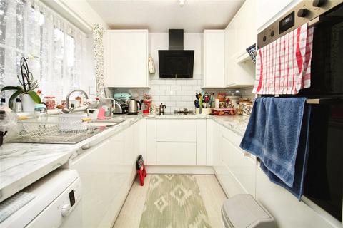 3 bedroom detached house for sale, Vicarage Gardens, Salisbury SP4