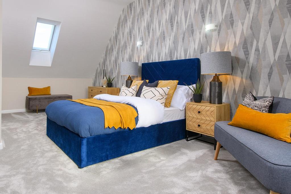 Top floor dedicated space to the main bedroom