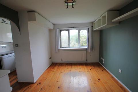 1 bedroom flat to rent, Bream Close, Tottenham, London, N17