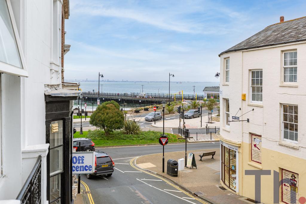 Solent &amp; Esplanade Views