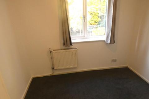 2 bedroom flat to rent, Crescent Avenue, Prestwich, M25