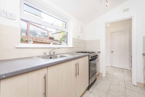 2 bedroom house to rent, Pelham Road, Wimbledon