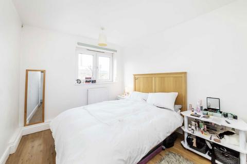 4 bedroom flat to rent, Hunton Street, London E1