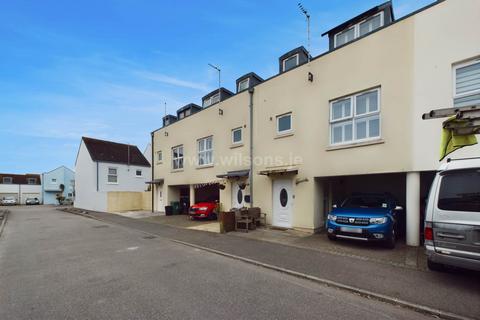 3 bedroom terraced house for sale, St Clement