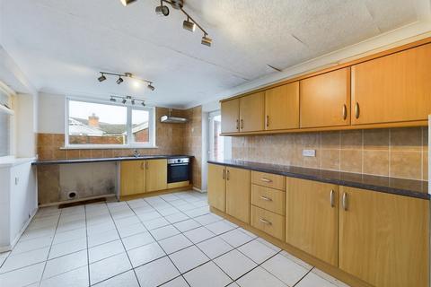 2 bedroom detached bungalow for sale, High Street, Eagle, Lincoln