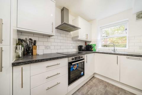 1 bedroom flat for sale, Henry Doulton Drive, London SW17