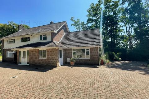 6 bedroom detached house to rent, Manwood Avenue, Canterbury CT2