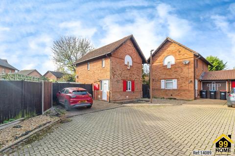 3 bedroom detached house for sale, Stonor Court, Milton Keynes, MK8