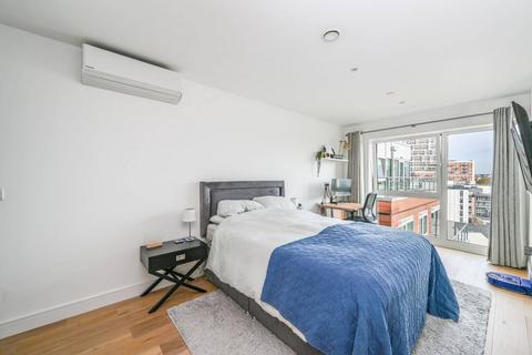 2 bedroom flat for sale, Flotilla House, Battersea Reach, Battersea, London, SW18