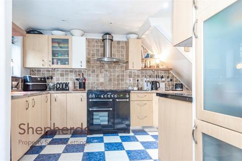 4 bedroom semi-detached house for sale, Cherry Tree Road, Hoddesdon EN11