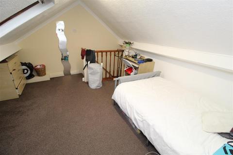 4 bedroom house to rent, Rhymney Street, Cardiff CF24