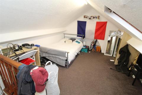 4 bedroom house to rent, Rhymney Street, Cardiff CF24