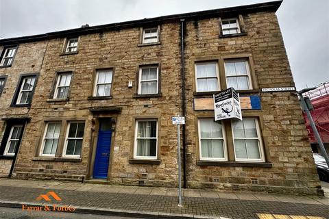 Office to rent, Nicholas Street, Burnley BB11