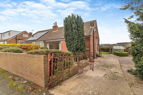 3 bedroom semi-detached bungalow for sale, West Lea Drive, Tingley