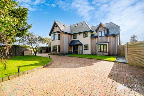 5 bedroom detached house for sale, Lawford, Manningtree