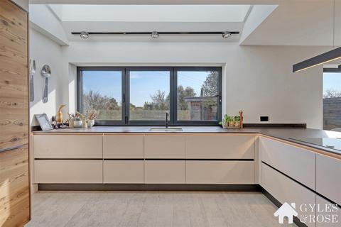 5 bedroom detached house for sale, Lawford, Manningtree