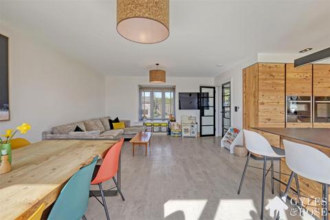 5 bedroom detached house for sale, Lawford, Manningtree