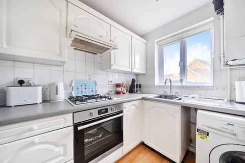 7 Candlerush Close, Woking, GU22 8AT