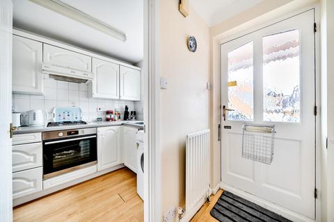 7 Candlerush Close, Woking, GU22 8AT