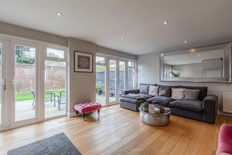 3 bedroom end of terrace house for sale, Madeira Close, West Byfleet KT14