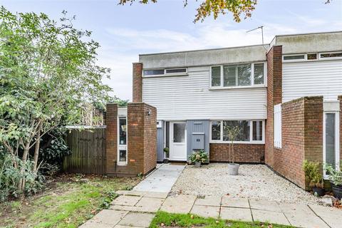 3 bedroom end of terrace house for sale, Madeira Close, West Byfleet KT14