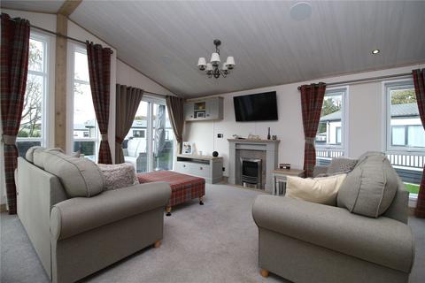 2 bedroom park home for sale, Highcliffe Meadow, Hoburne Naish, Barton On Sea, Hampshire, BH25