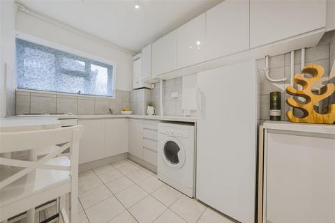 1 bedroom apartment for sale, Cline House, Toland Square, Putney