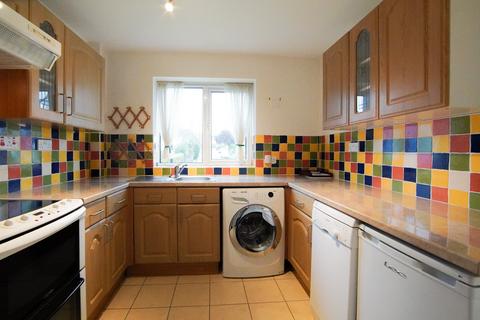 2 bedroom flat to rent, Cranford Court, Henleaze Road, Bristol BS9