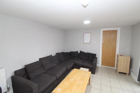 8 bedroom house to rent, Merthyr Street, Cardiff CF24