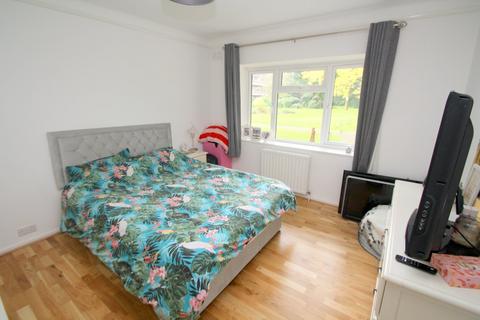 2 bedroom apartment to rent, Laleham Road, Staines-upon-Thames, TW18