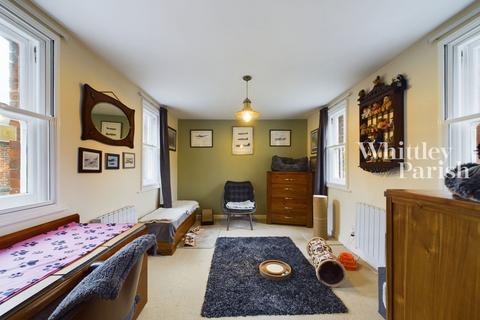 2 bedroom flat for sale, Hillcrest Court, Pulham Market