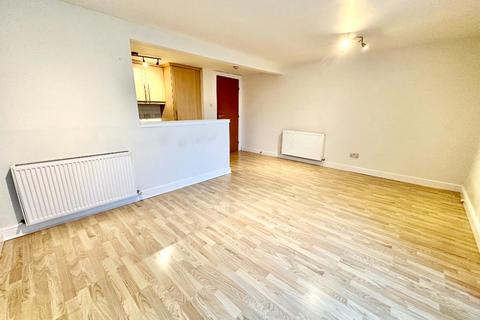 2 bedroom flat to rent, Maryhill Road, Maryhill, Glasgow, G20