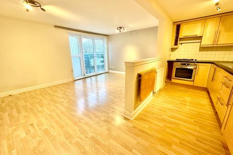 2 bedroom flat to rent, Maryhill Road, Maryhill, Glasgow, G20