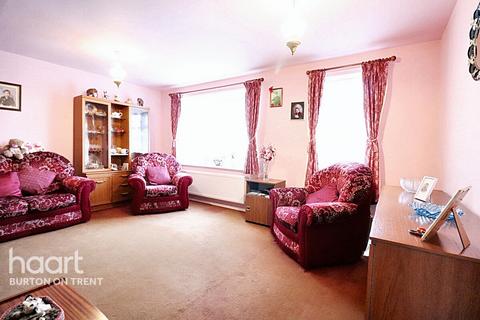 3 bedroom detached house for sale, Hawthorn Crescent, Burton-On-Trent