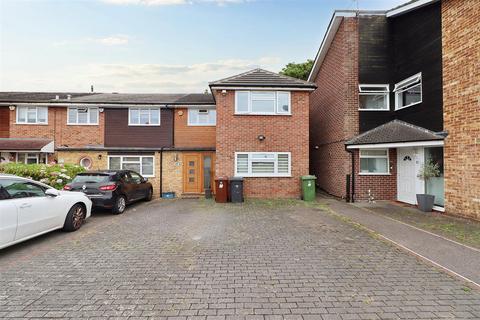 4 bedroom house for sale, Kingsley Avenue, Borehamwood