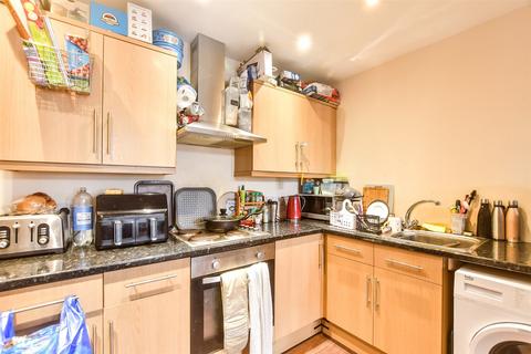 1 bedroom flat for sale, High Street, Horley, Surrey