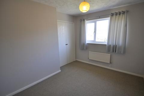 2 bedroom terraced house to rent, Membury Close, Exeter, EX1