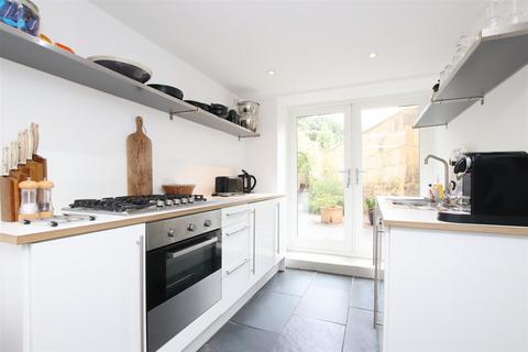 3 bedroom house to rent, Caroline Place, Bath BA1