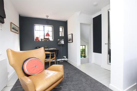 3 bedroom house to rent, Caroline Place, Bath BA1