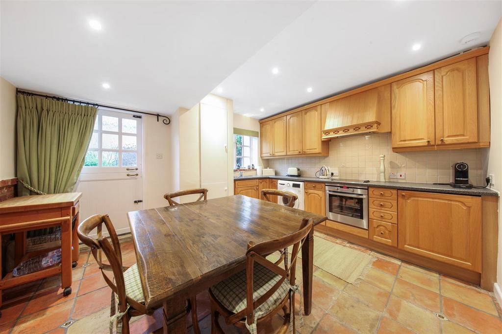 4 Hendon Park Cottages, Highwood Hill - Wk Lenn U3 N1
