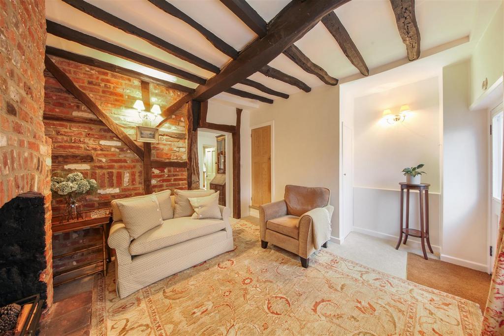 4 Hendon Park Cottages, Highwood Hill - o Ol Oj Y78b K