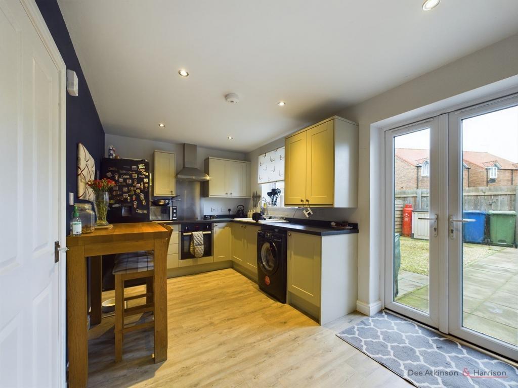 Kitchen/Dining Area