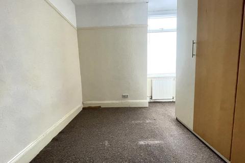 1 bedroom flat to rent, Station Road, Wealdstone HA1