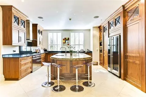 7 bedroom detached house for sale – pohled 3