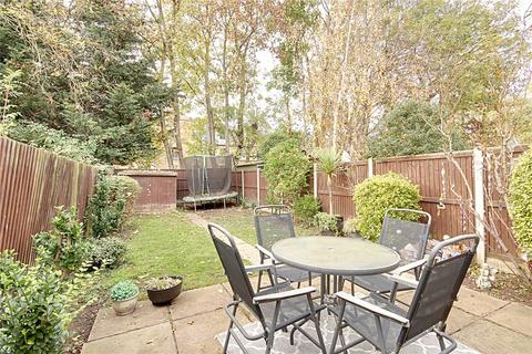 2 bedroom flat for sale, St. Andrews Road, Enfield, EN1